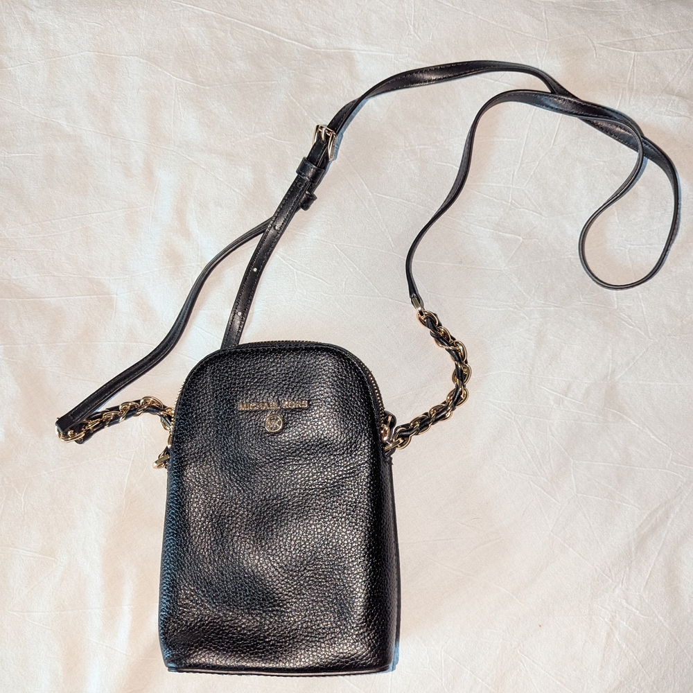 Michael Kors Jet Set Phone Leather Bag